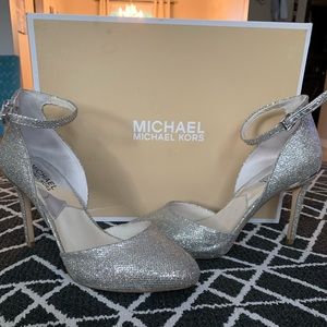 Michael Kors Silver Glitter Pumps